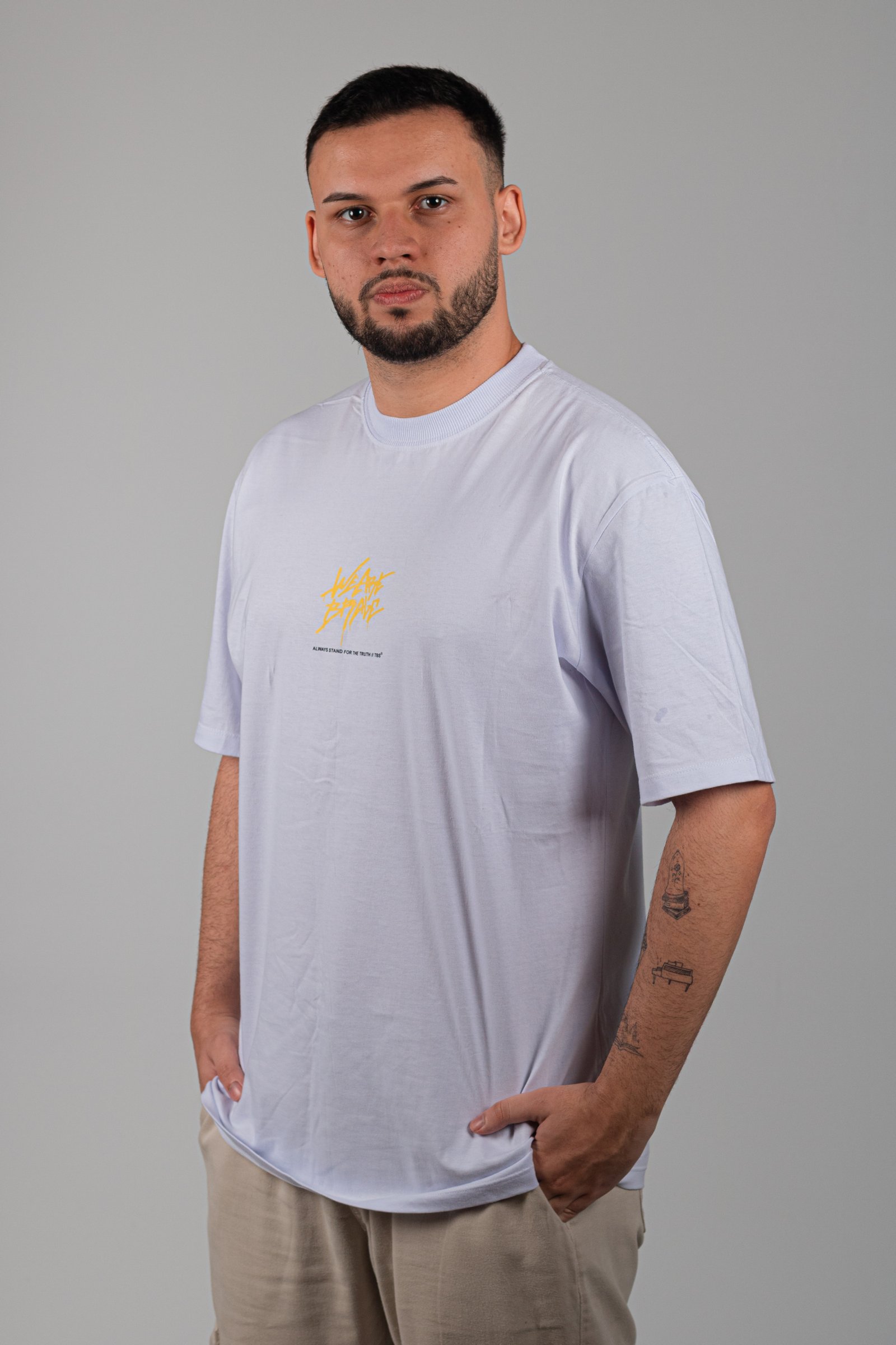 Camiseta Streetwear We Are Brave